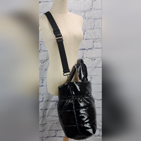 Michael Kors Rae Black Quilted Nylon Extra Large Drawstring Tote Shoulder Bag - Picture 14 of 16